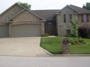 1678 N Waterstone Ave, Springfield, MO 65802