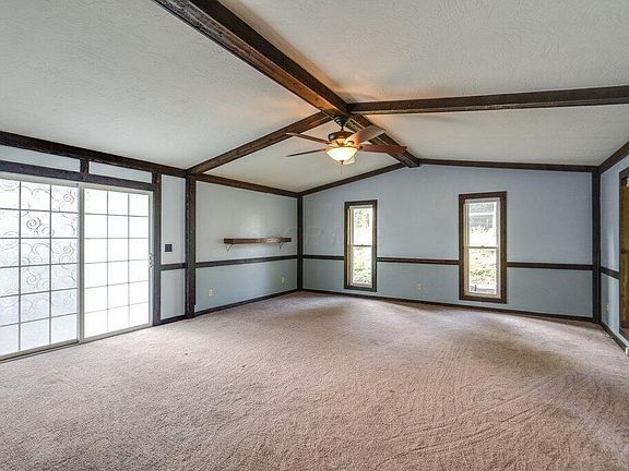 5th image of 18080 Woodview Ln