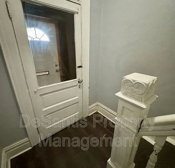 1810 Brownsville Rd #2 — Photo 6
