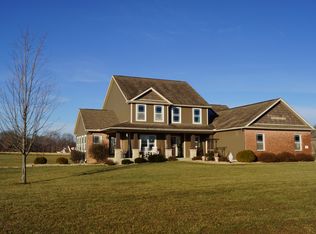 7 Briarwood Ln, Metamora, IL 61548