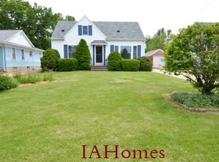 267 24th Ave SW, Cedar Rapids, IA 52404