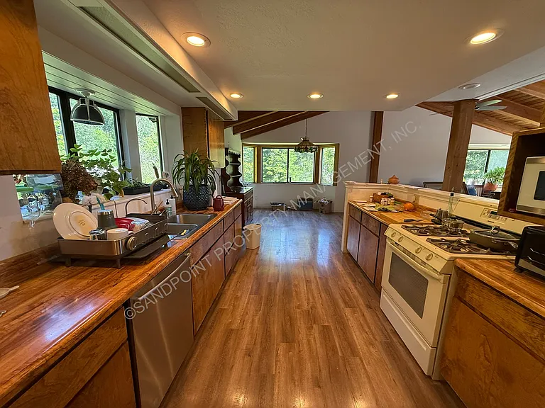 1548 Gooby Rd — Photo 24