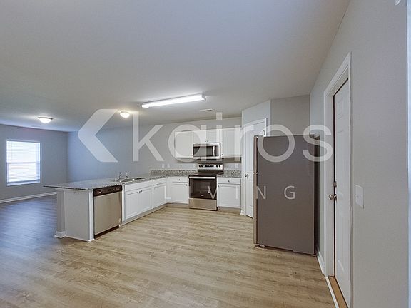 5th image of 318 Sunrise Cir