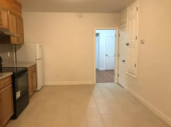 4918 Locust St Floor 2, Philadelphia, PA 19139