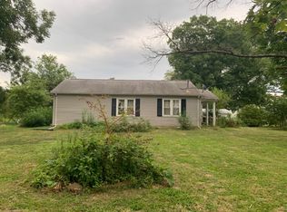 260 Hill Rd, De Soto, IL 62924