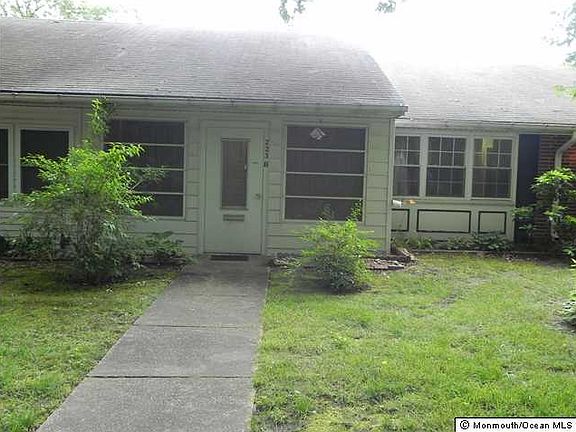 2nd image of 223A Buckingham Ct