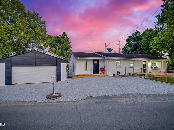 2nd image of 3311 Mayfield Dr