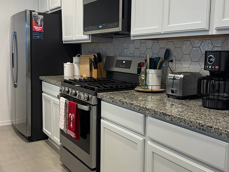 25275 N 141st Ave — Photo 5