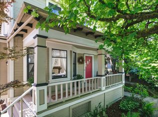 0222 SW Gibbs St, Portland, OR 97239