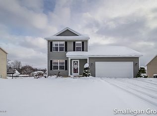 8342 Briar Ln, Jenison, MI 49428