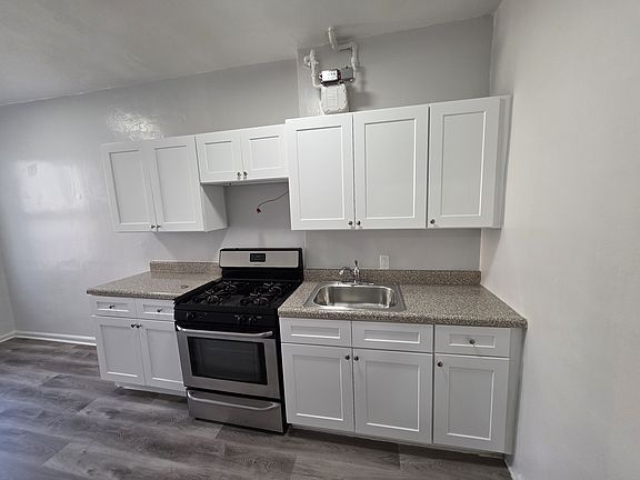 4th image of 235 W 233rd St #5F
