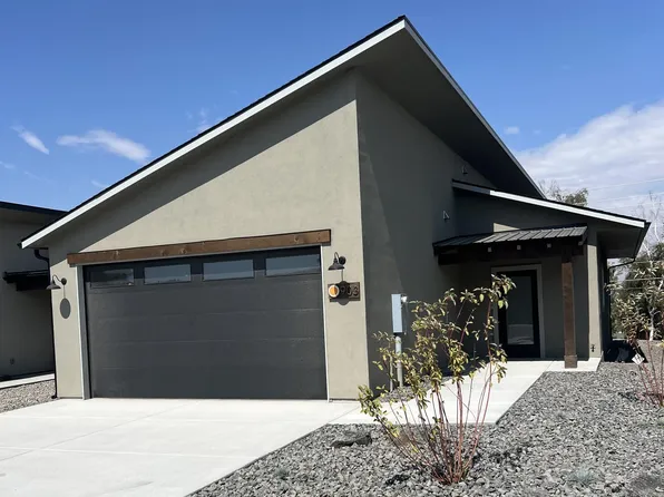 903 Verde Ln, Selah, WA 98942