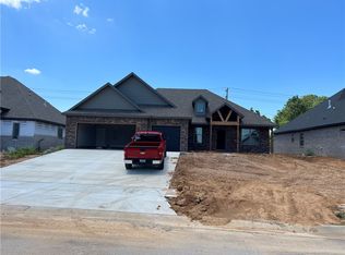 4700 SW Bridgewater St, Bentonville, AR 72713