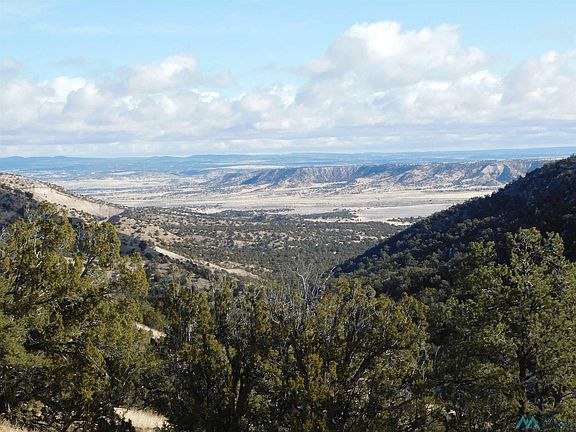 2nd image of 139 Agua Fria Loop