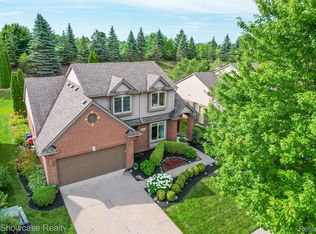12616 Wendover Ct, Plymouth, MI 48170