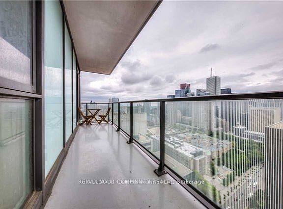 4th image of 426 University Ave #3608