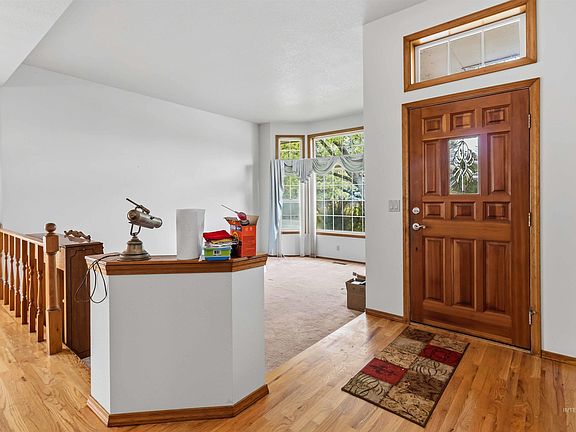 5th image of 10541 W Rockwood St
