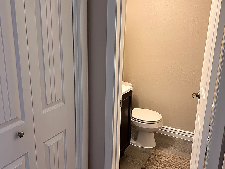 917 Three Fountains Dr #917 — Photo 5