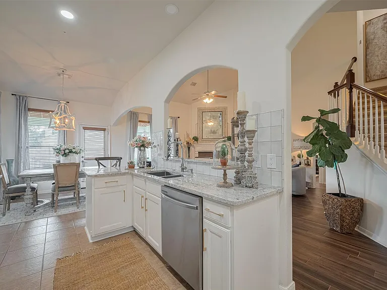 25203 Melody Oaks Ln — Photo 14