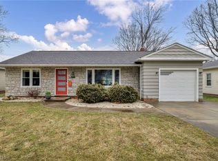 7048 Oakwood Rd, Parma Heights, OH 44130