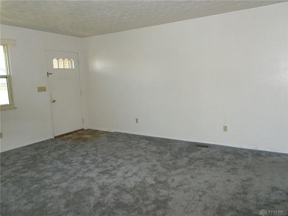 3rd image of 4881 Scothills Dr