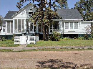 108 Magnolia St, Saint Joseph, LA 71366