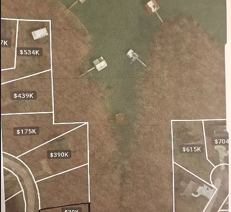 2nd image of 3420 Crown Dr