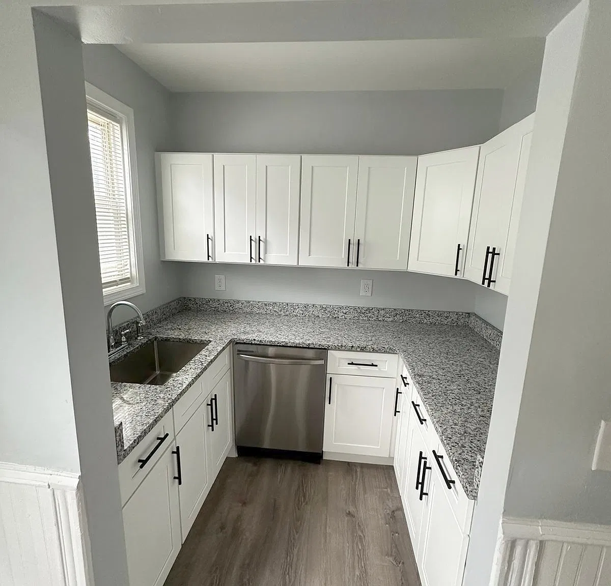 3 bed, 1200 sqft, $2,350 — Photo 2