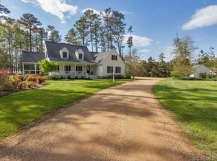 676 Williams Wharf Rd, Mathews, VA 23109