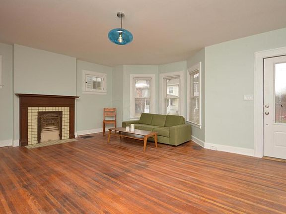 5th image of 864 Wilson Ave