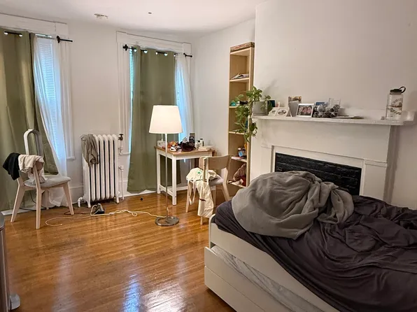 52 S Russell St, Boston, MA