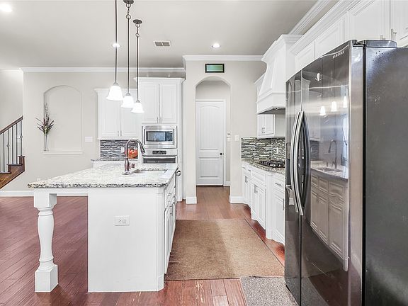 5th image of 3813 S Brookridge Ct