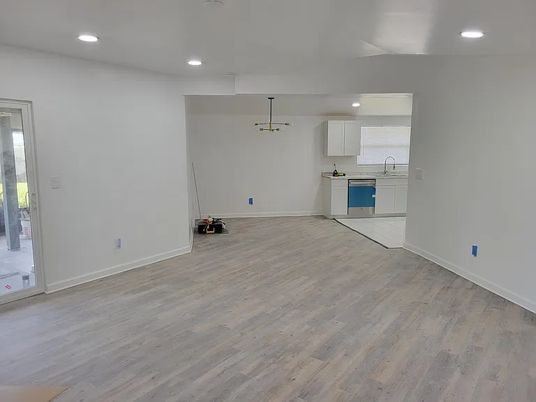 111 Francis Dr NE — Photo 6