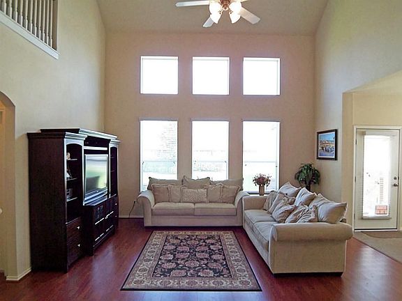 5th image of 2204 Cambridge Shores Ln