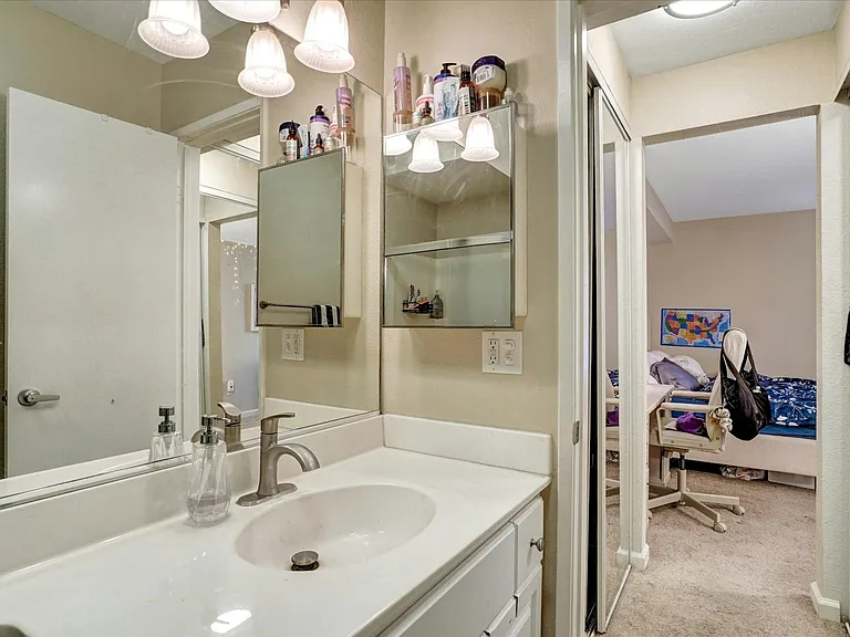 6955 Alvarado Rd — Photo 14