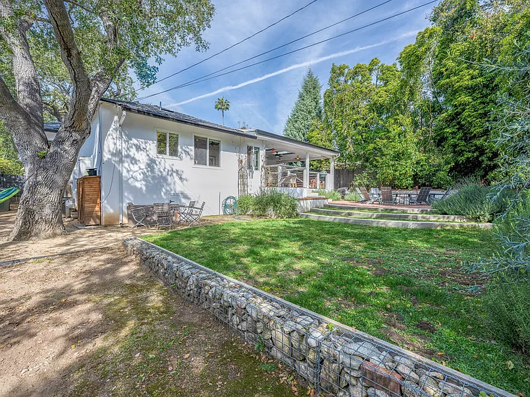 2152 Grand Oaks Ave — Photo 30