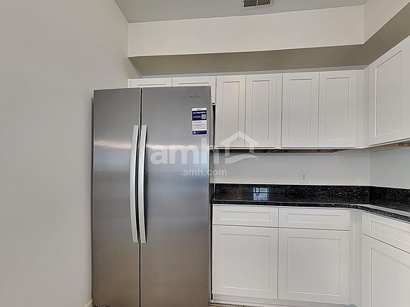 4th image of 7 Otter Creek Dr