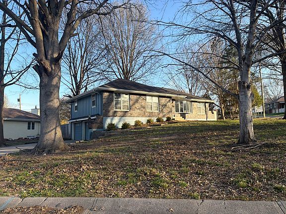 3rd image of 16200 E 31st St S