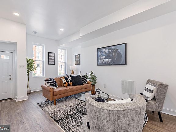 5th image of 535 Robert St