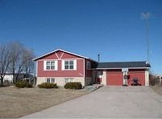 3560 Lander Ln, Cheyenne, WY 82009