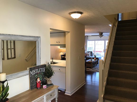 4th image of 1897 Ridgebury Dr #91D