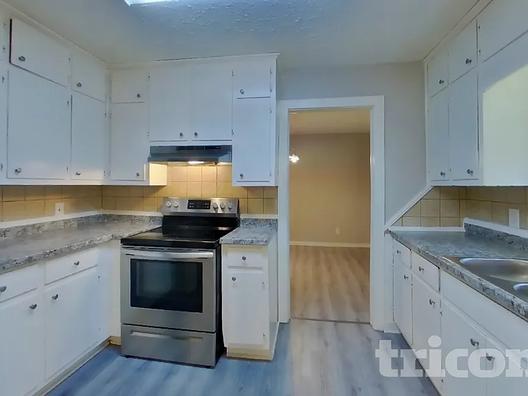2270 Emerald Castle Dr — Photo 7