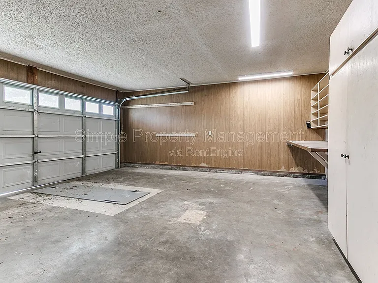 2401 Fedderson Dr — Photo 31