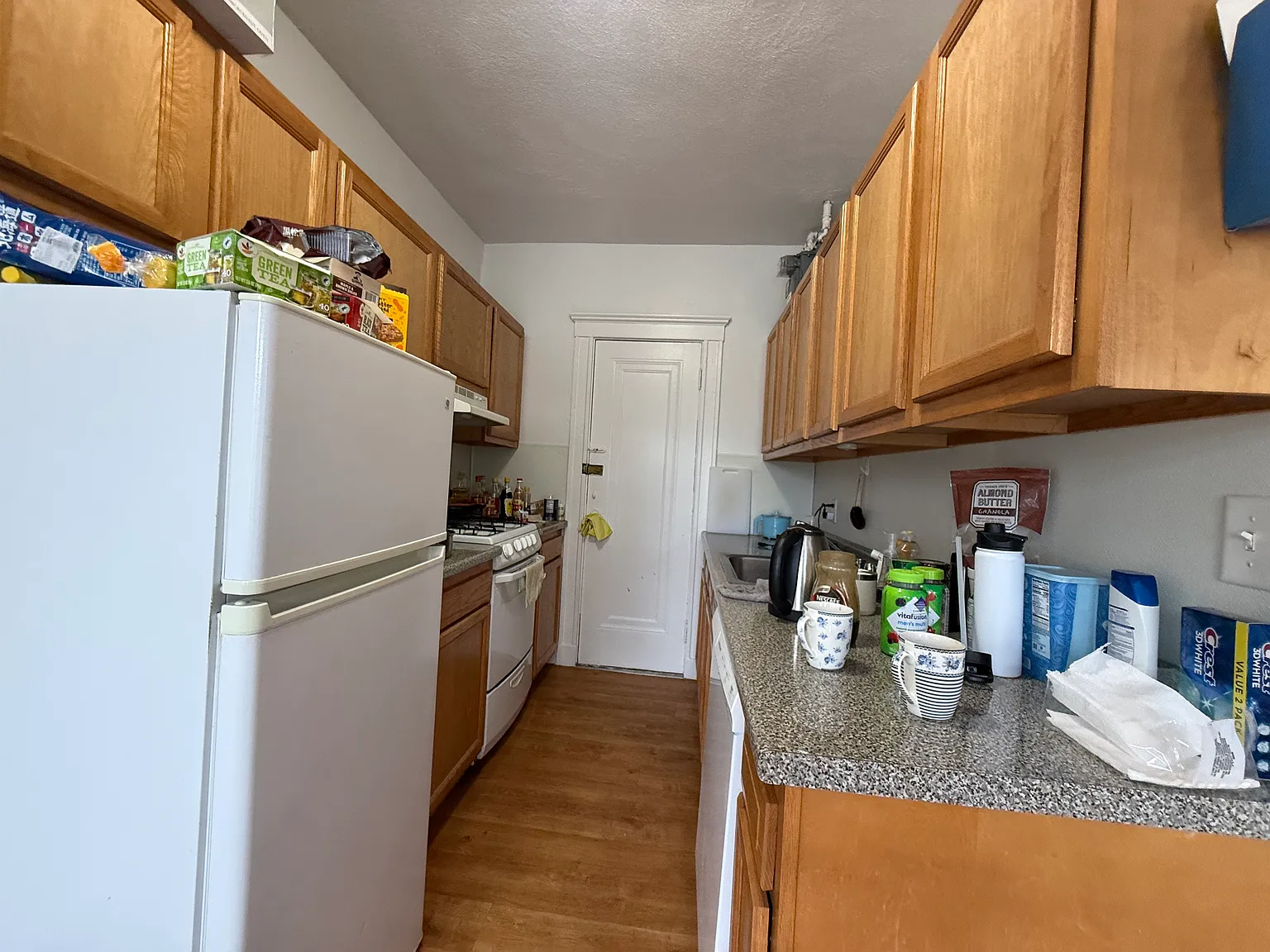 1 bed, 1.0 bath, $2,335 — Photo 3