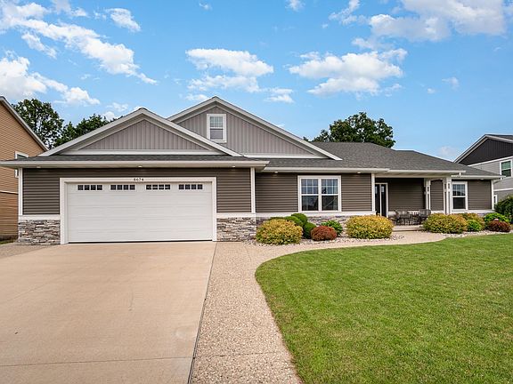 3rd image of 8674 Cottonwood Dr