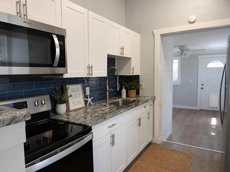 5005 Newton Ave S — Photo 8