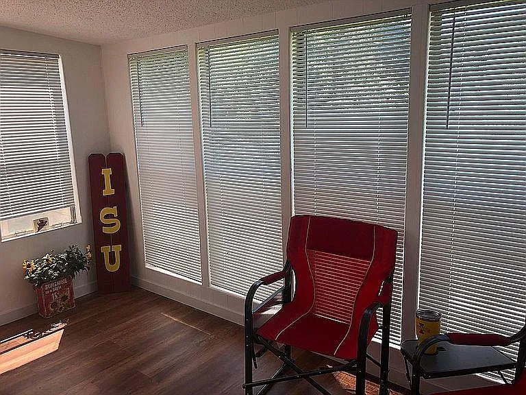 3 bed, 1.5 bath, 1054 sqft, $1,500 — Photo 4