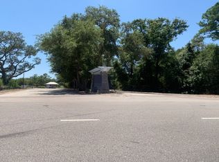 2 Earl Of Craven Ct, Southport, NC 28461