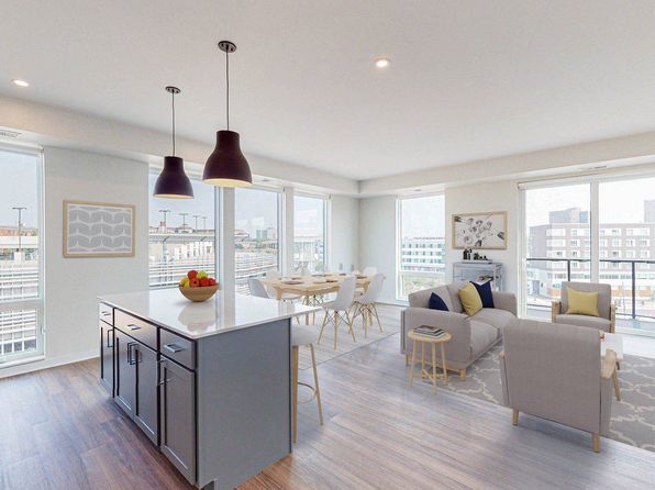 253 Kellogg Blvd W #609
