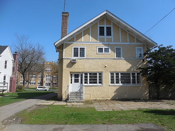 5th image of 561 S Lincoln Ave